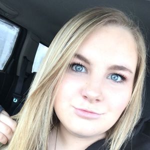 Meet your Posher, Lexi